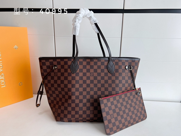 ルイヴィトンバッグ側面デザイン